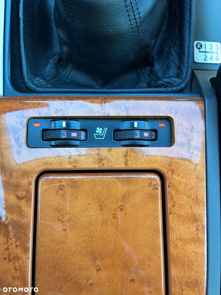 Lexus IS 220 D Prestige - 17