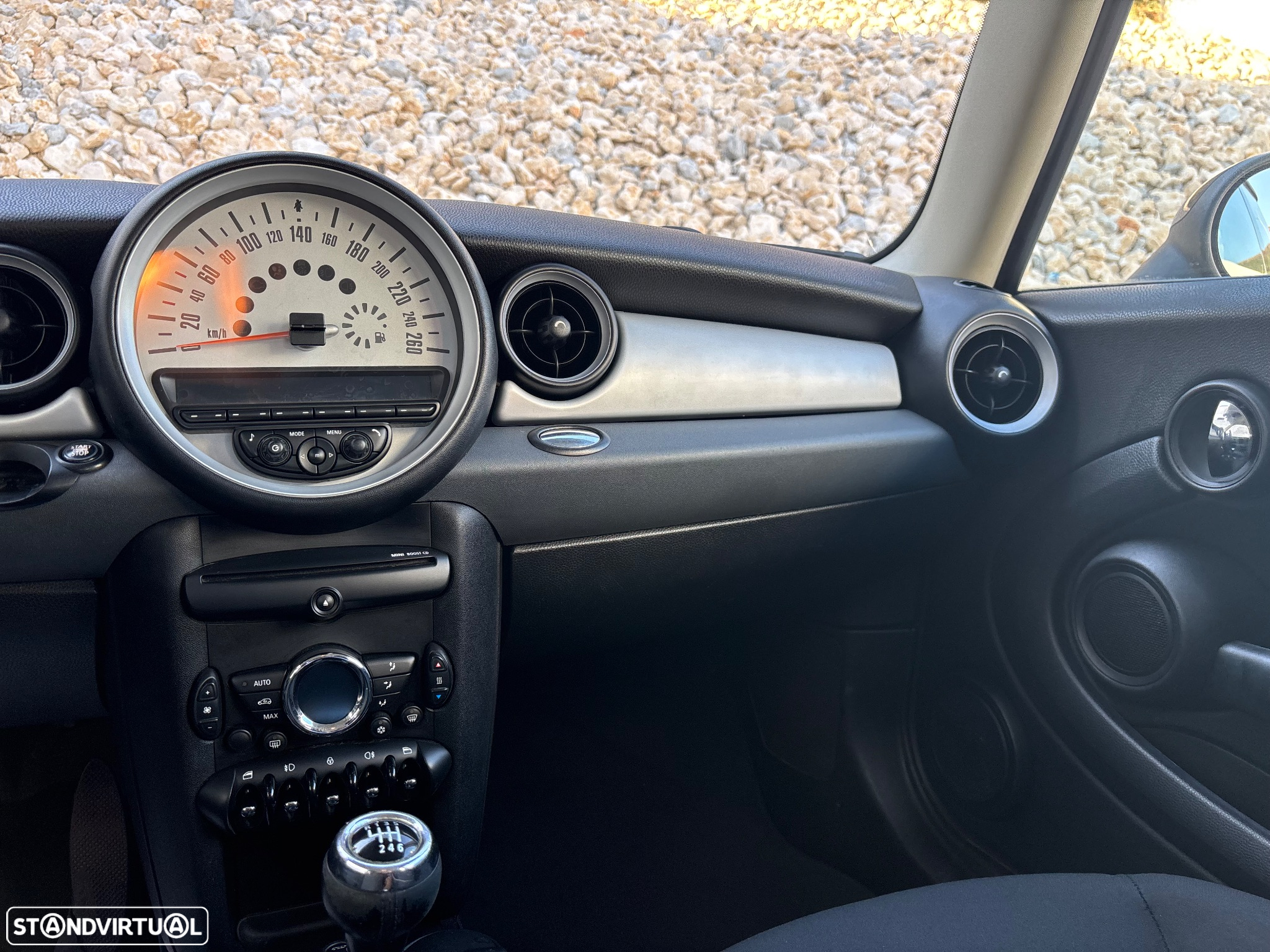 MINI 3 Portas Cooper D - 28