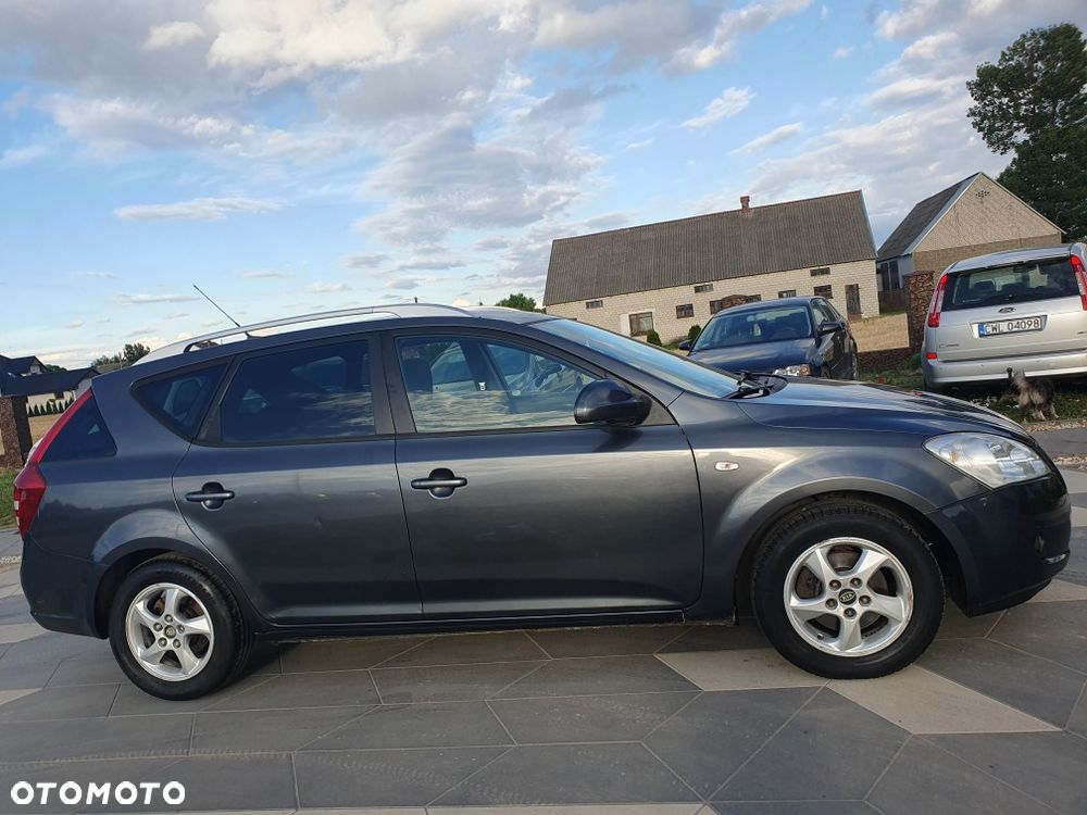 Kia Ceed - 7