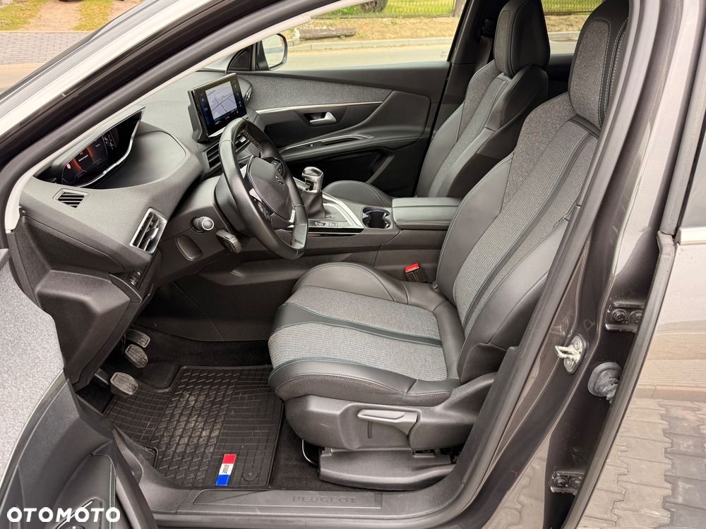 Peugeot 3008 1.5 BlueHDi Allure S&S - 22