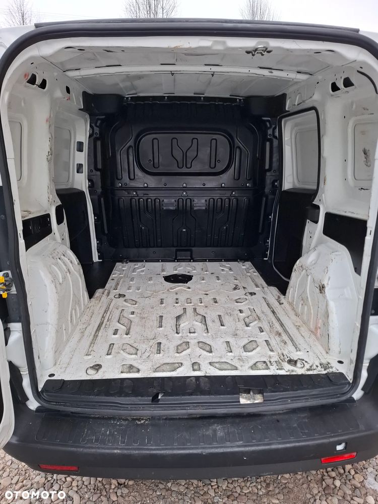 Fiat DOBLO - 22