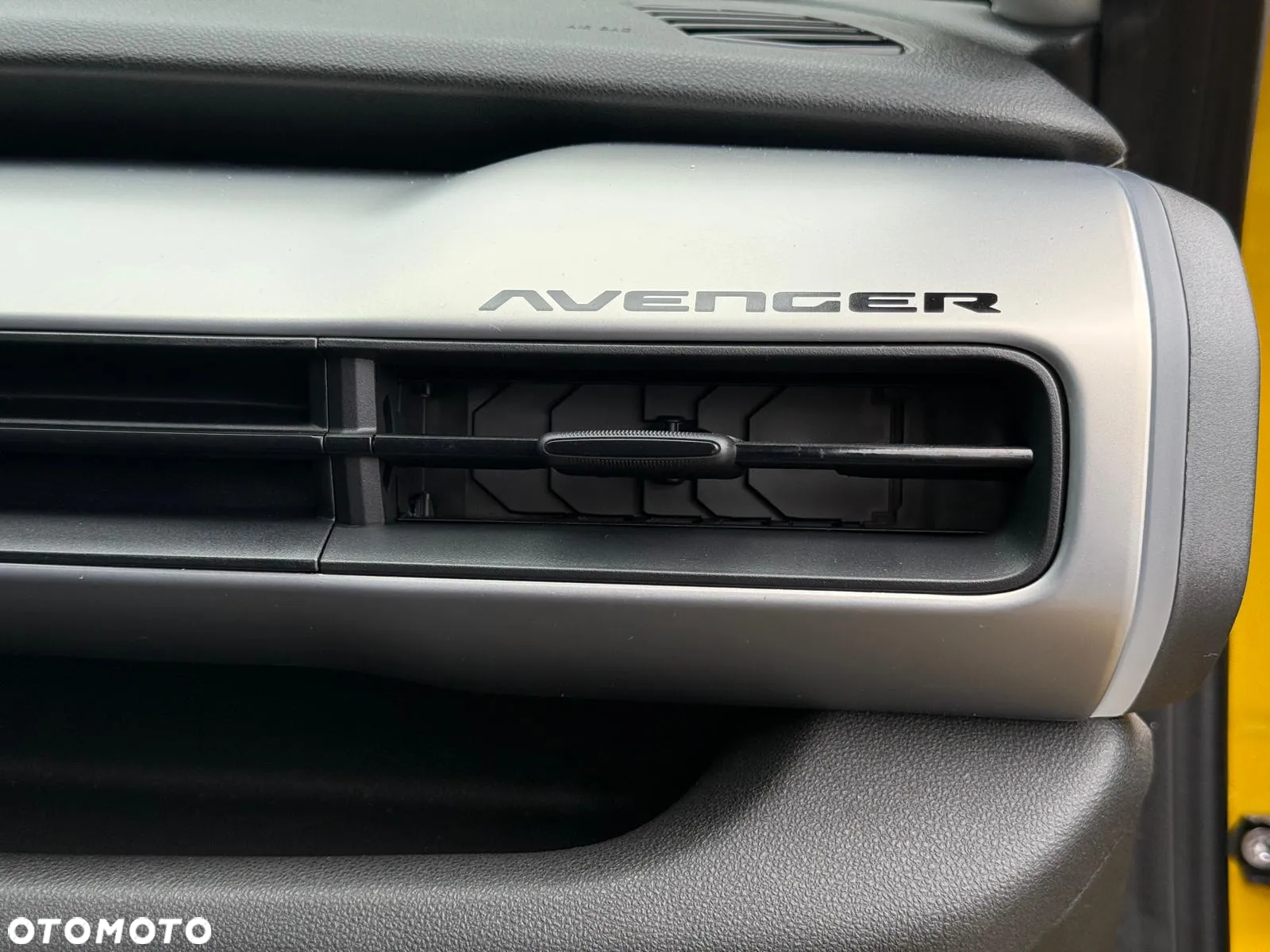 Jeep Avenger 54kWh Summit - 8