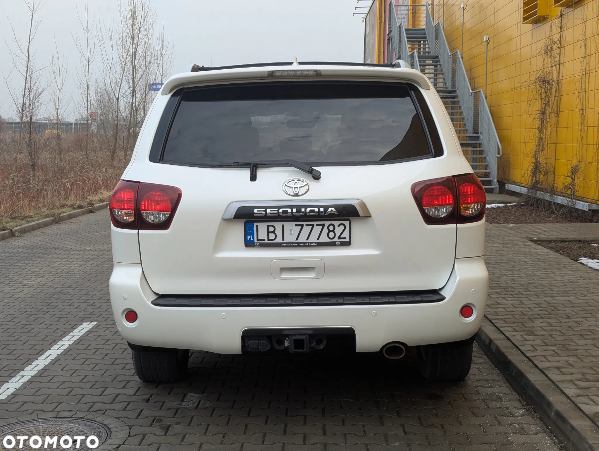 Toyota Sequoia - 5