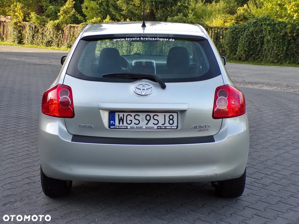 Toyota Auris 1.4 D-4D Life+ - 7