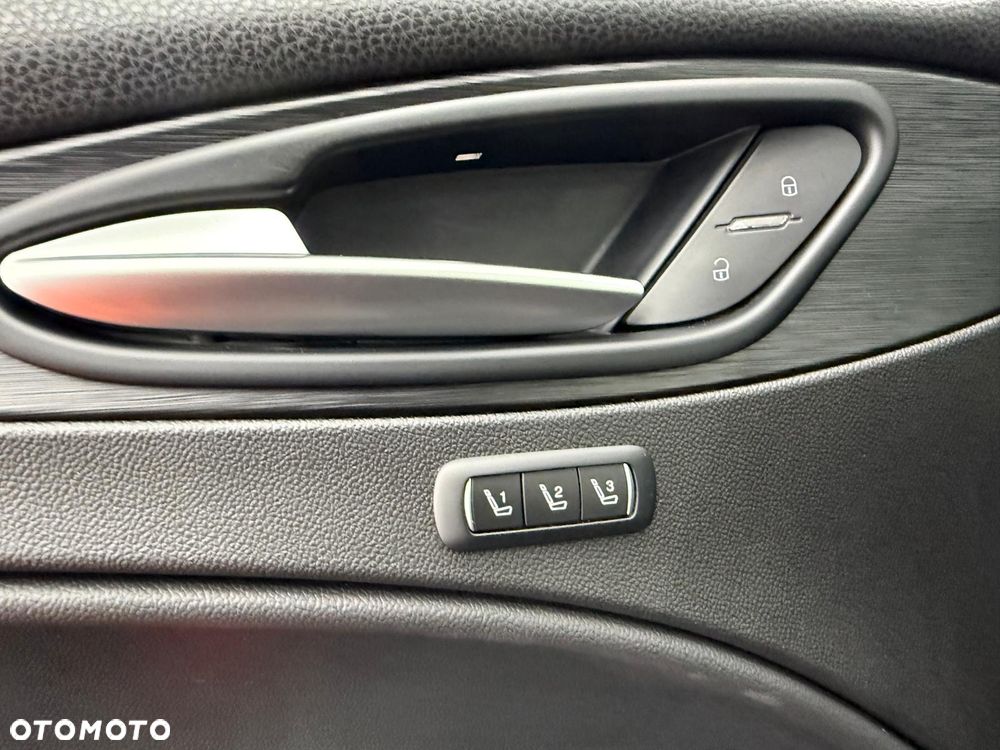 Alfa Romeo Stelvio 2.0 Turbo 16V AT8-Q4 B-Tech - 24