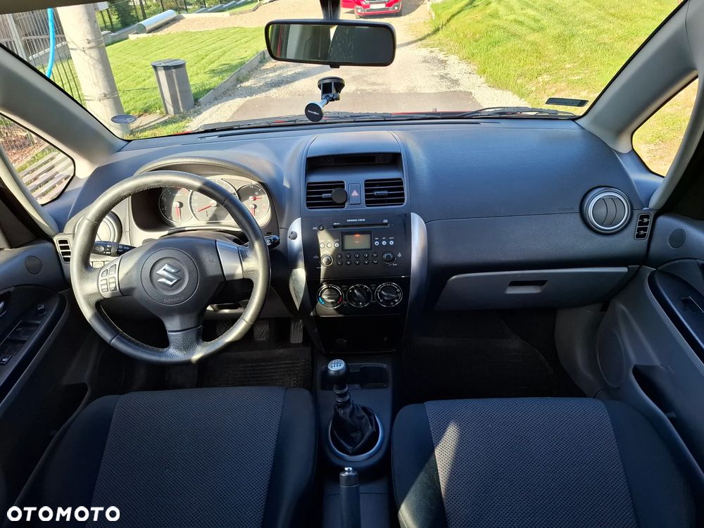 Suzuki SX4 - 10