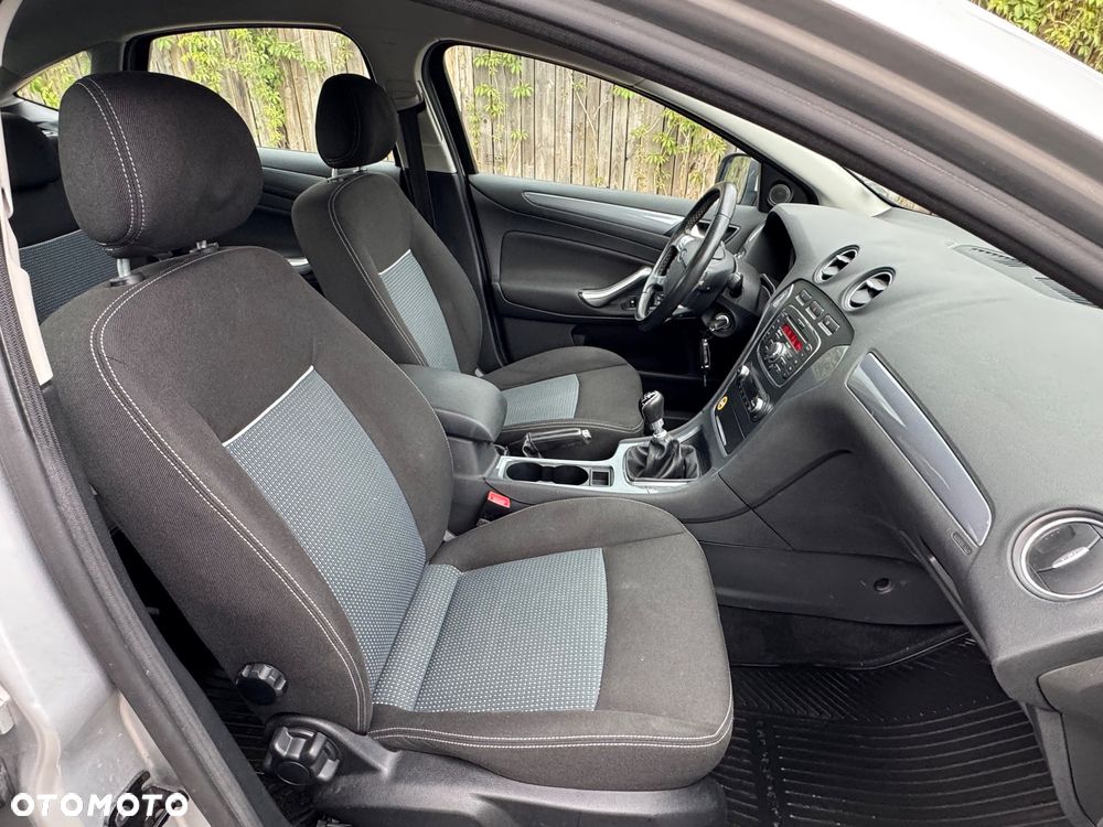 Ford Mondeo 1.6 TDCi Start-Stopp Titanium - 20