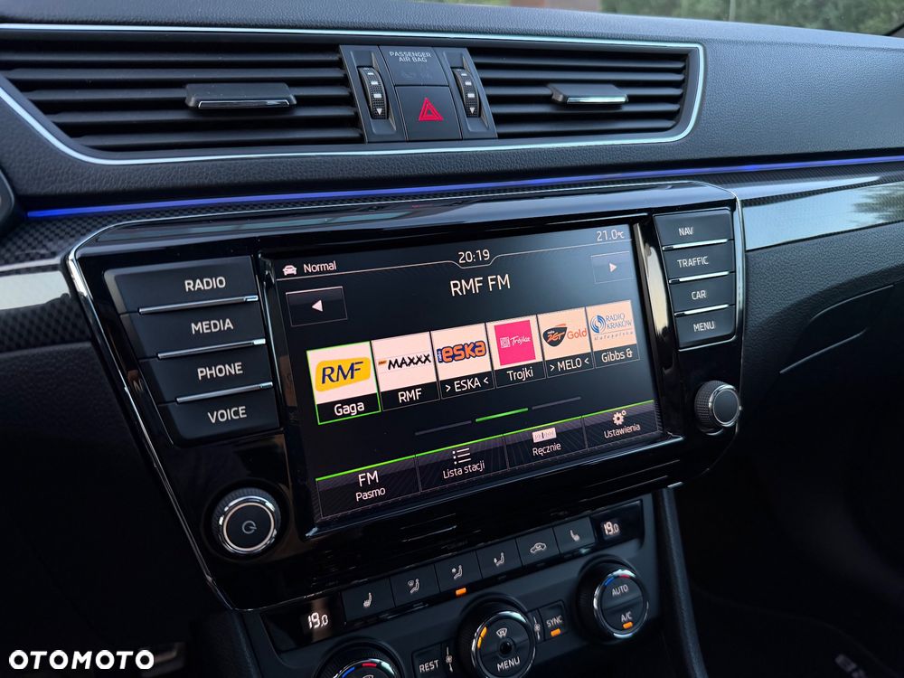 Skoda Superb 2.0 TDI Sportline DSG - 32