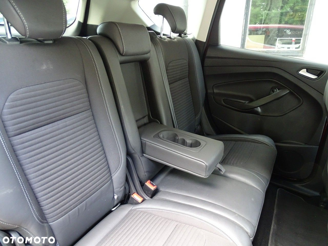 Ford Kuga - 32