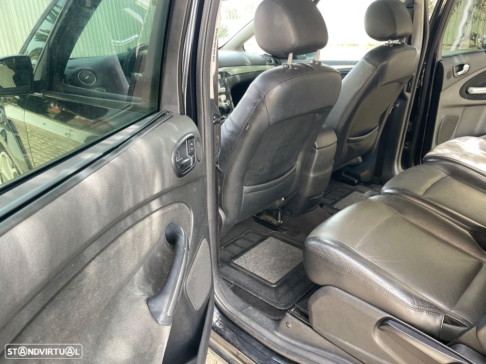 Ford S-Max 1.8 TDCi Titanium 7L - 24