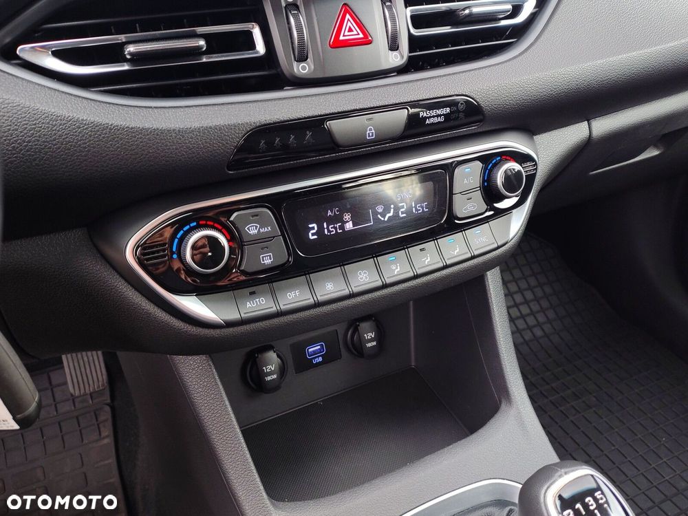 Hyundai i30 1.5 DPI Smart - 21