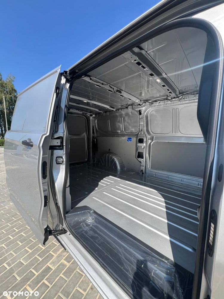 Volkswagen Transporter Furgon silnik: 2,0 l TDI 150 KM / skrzynia biegów: 6-biegowa manualna rozstaw osi: 3500 mm - 8