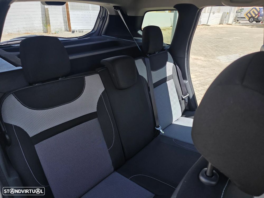 Dacia Duster dCi 110 FAP 4x2 Prestige - 23
