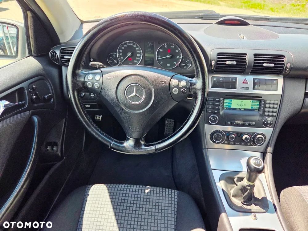 Mercedes-Benz Klasa C - 31
