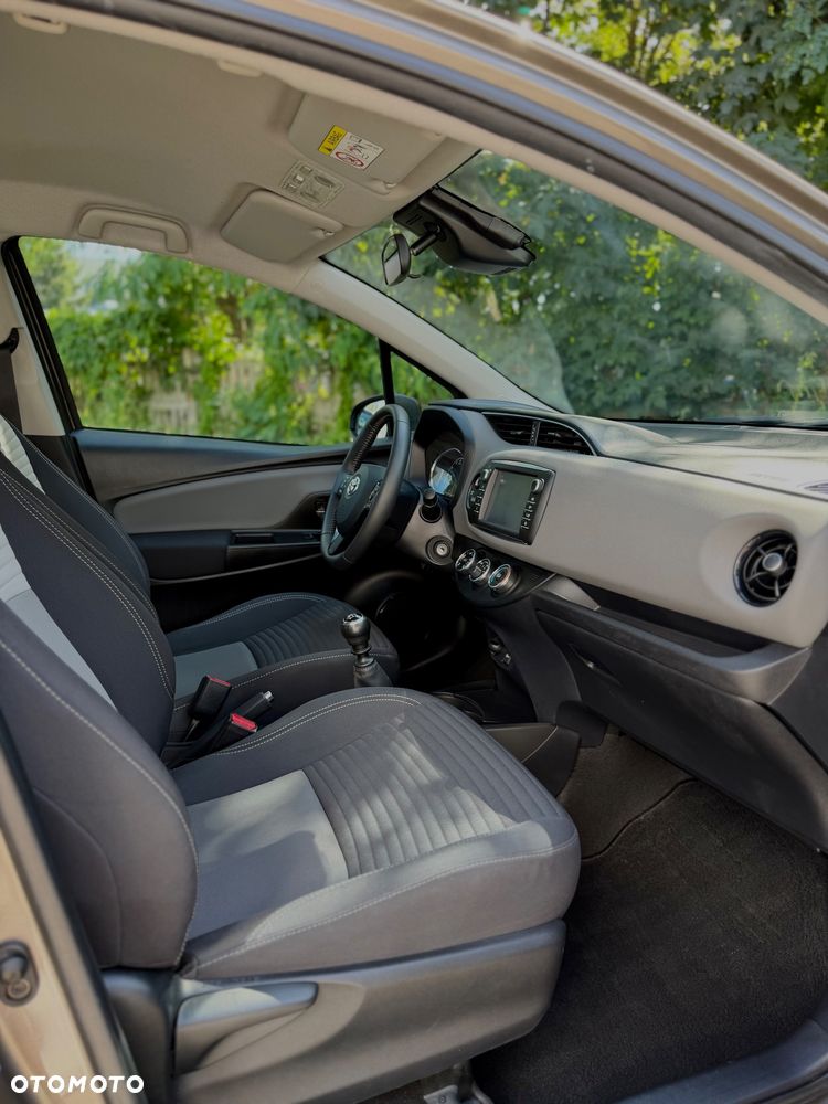 Toyota Yaris 1.5 Active - 32
