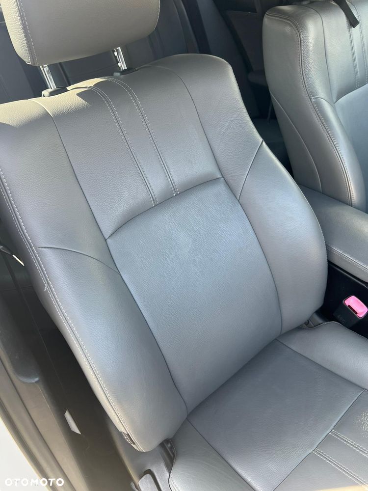 Toyota Avensis 1.8 Multidrive Business Edition - 17