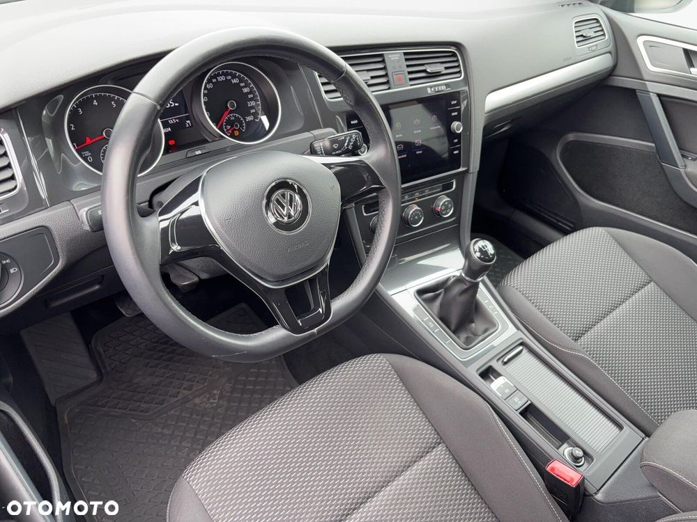Volkswagen Golf 1.5 TSI BMT Trendline - 15