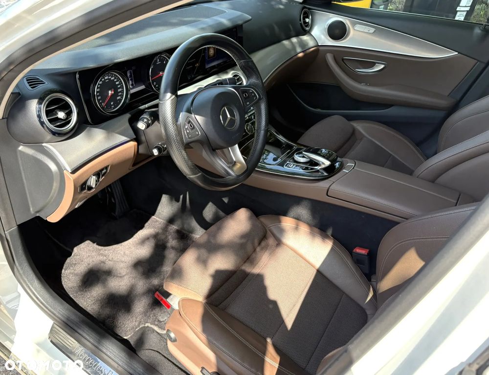 Mercedes-Benz Klasa E 220 d 9G-TRONIC - 9