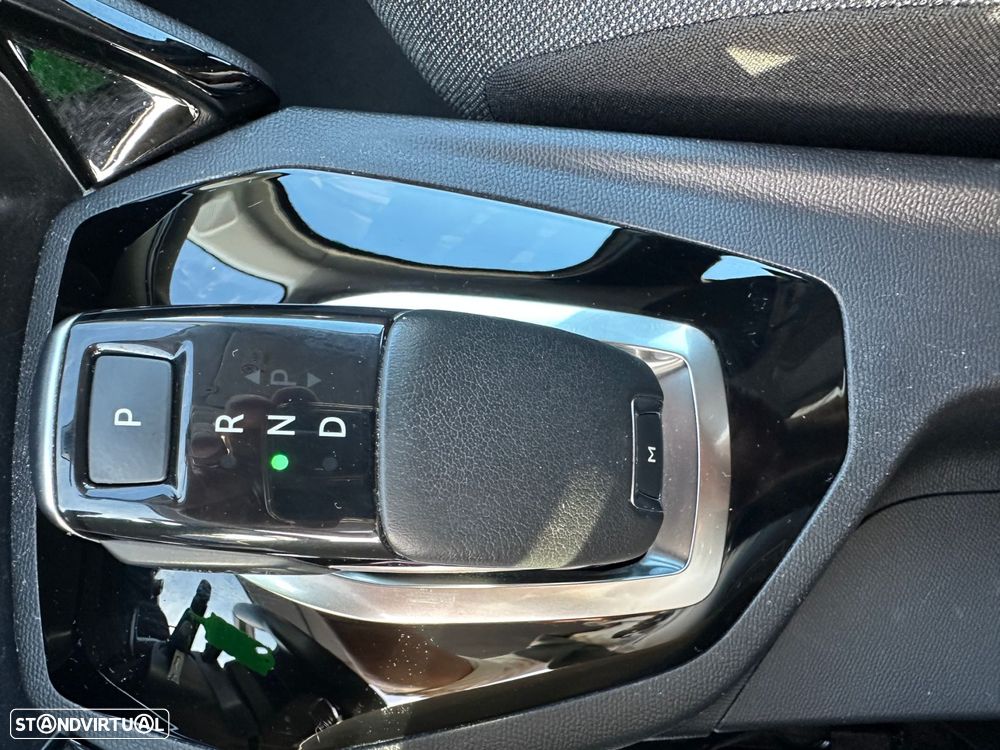 Peugeot 208 1.2 PureTech Allure EAT8 - 27
