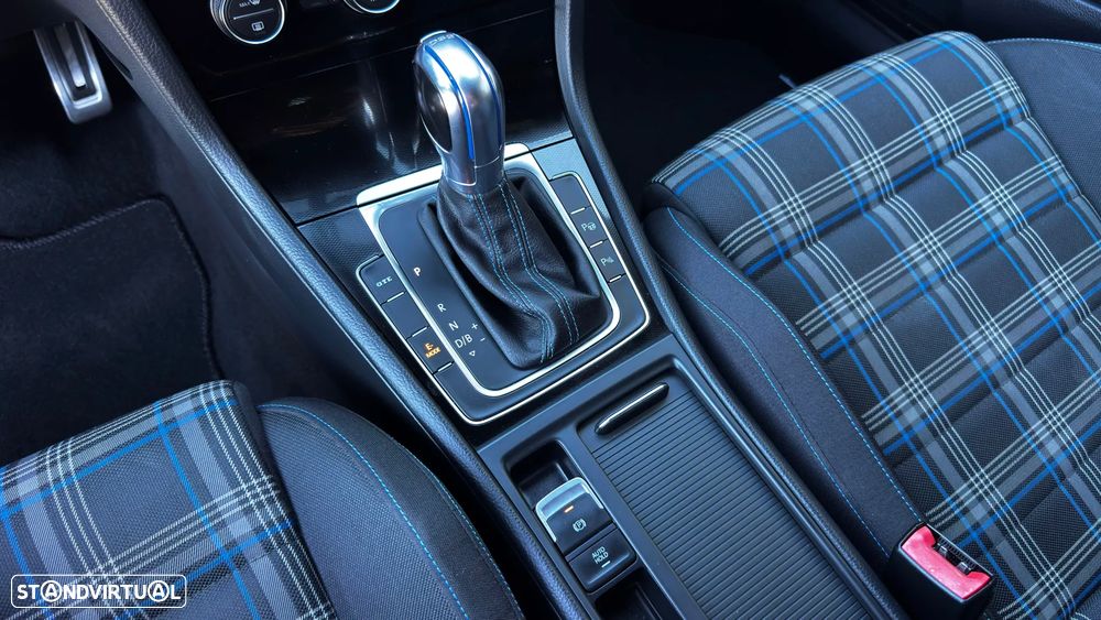 VW Golf 1.4 GTE Plug-In-Hybrid DSG - 25