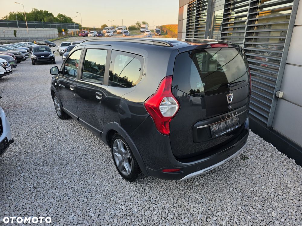 Dacia Lodgy SCe 100 Stepway - 9