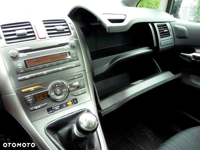 Toyota Auris 1.33 VVT-i Terra Start - 11