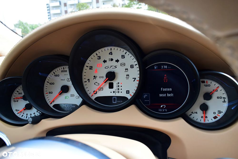 Porsche Cayenne GTS - 11
