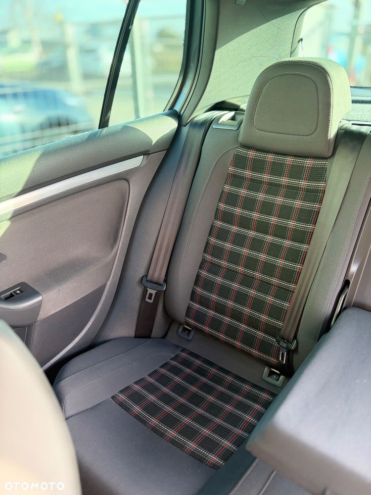 Volkswagen Golf 2.0 GTI - 16