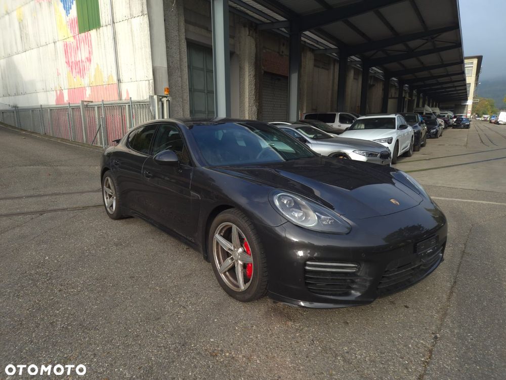 Porsche Panamera GTS - 2