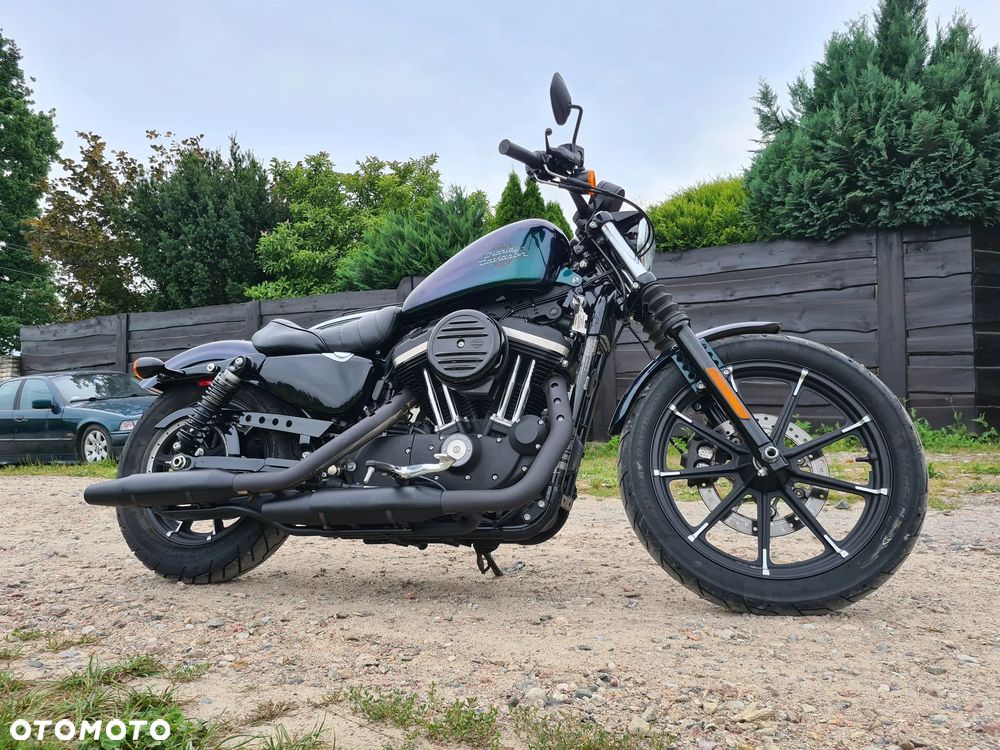 Harley-Davidson Sportster Iron 883 - 1