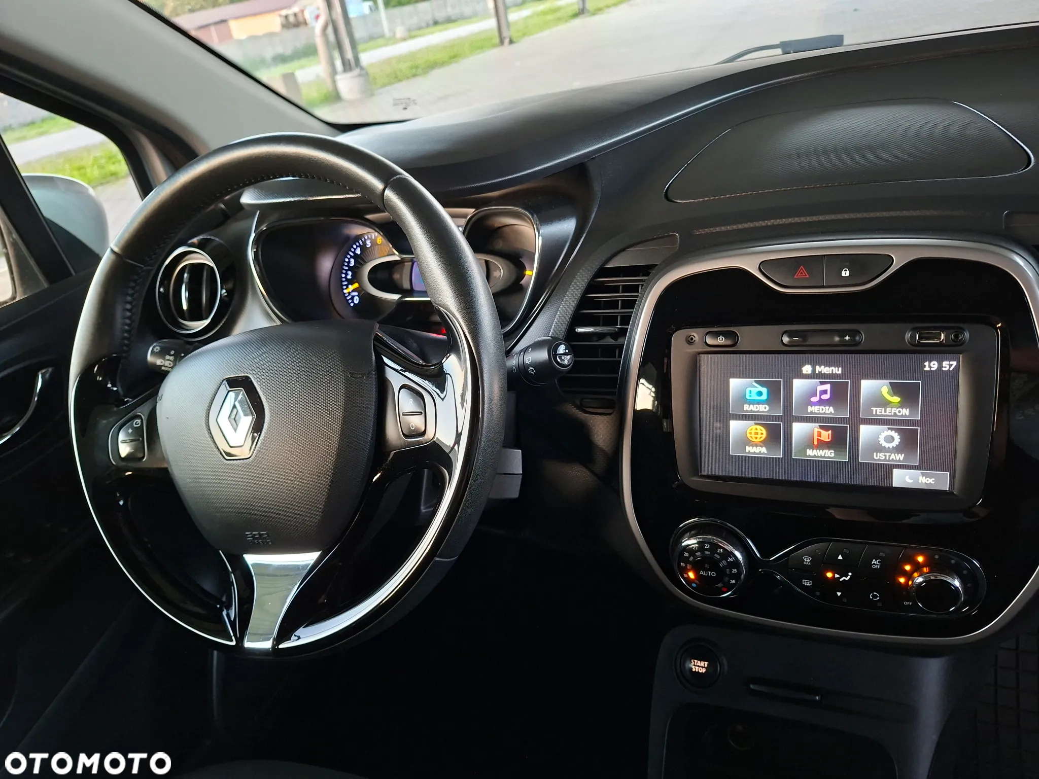 Renault Captur - 27