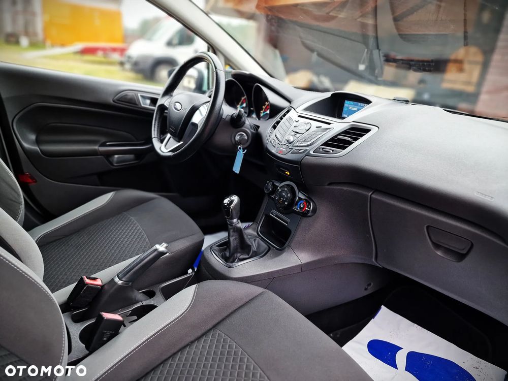 Ford Fiesta 1.0 EcoBoost S&S TITANIUM - 27