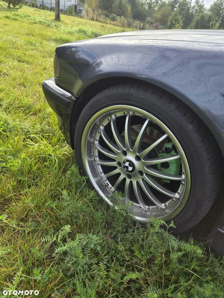 BMW Seria 7 - 7