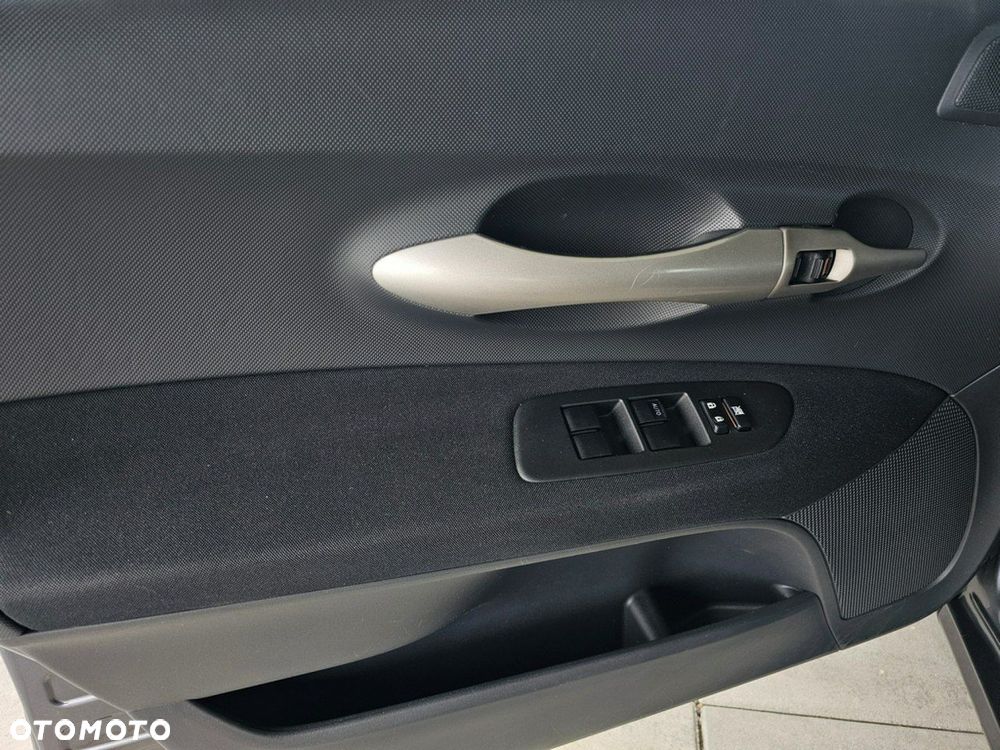 Toyota Auris - 12