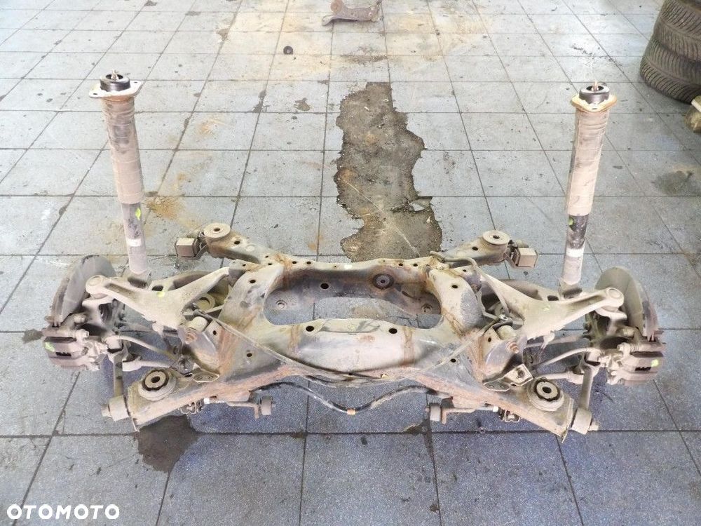 INFINITI G37 3.7 V6 OŚ TYLNA BELKA - 3