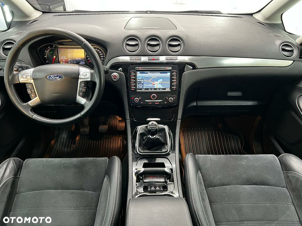 Ford Galaxy 2.2 TDCi DPF Titanium - 19