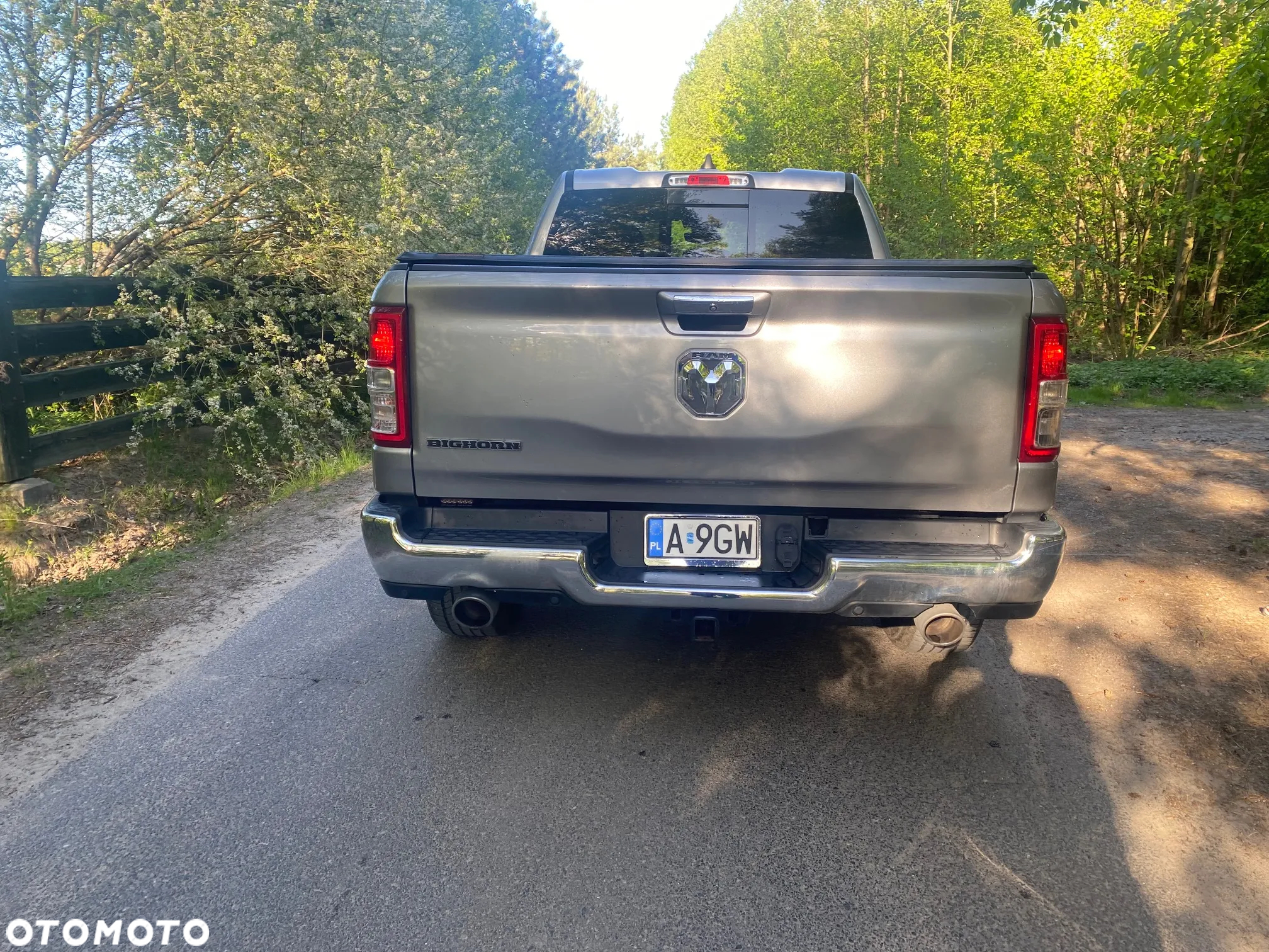 RAM 1500 Crew Cab Shortbed Bighorn - 9