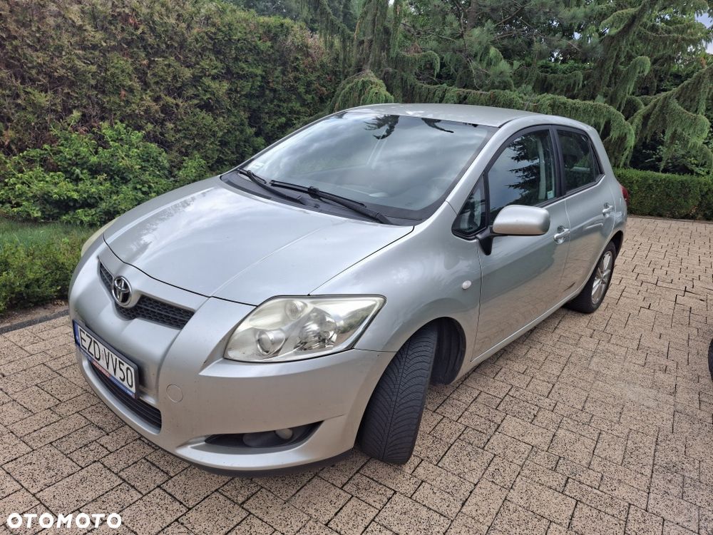 Toyota Auris - 1