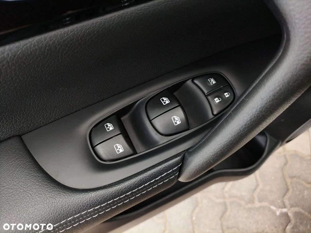 Nissan Qashqai 1.3 DIG-T N-Connecta - 18