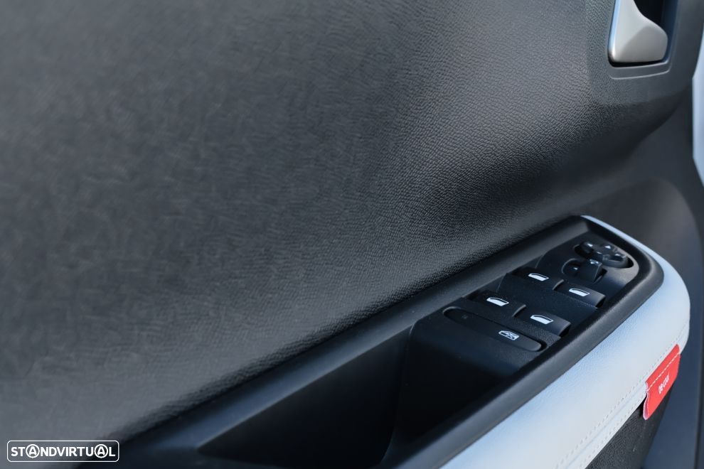 Citroën C3 1.2 Hybrid Max e-DSC6 - 16