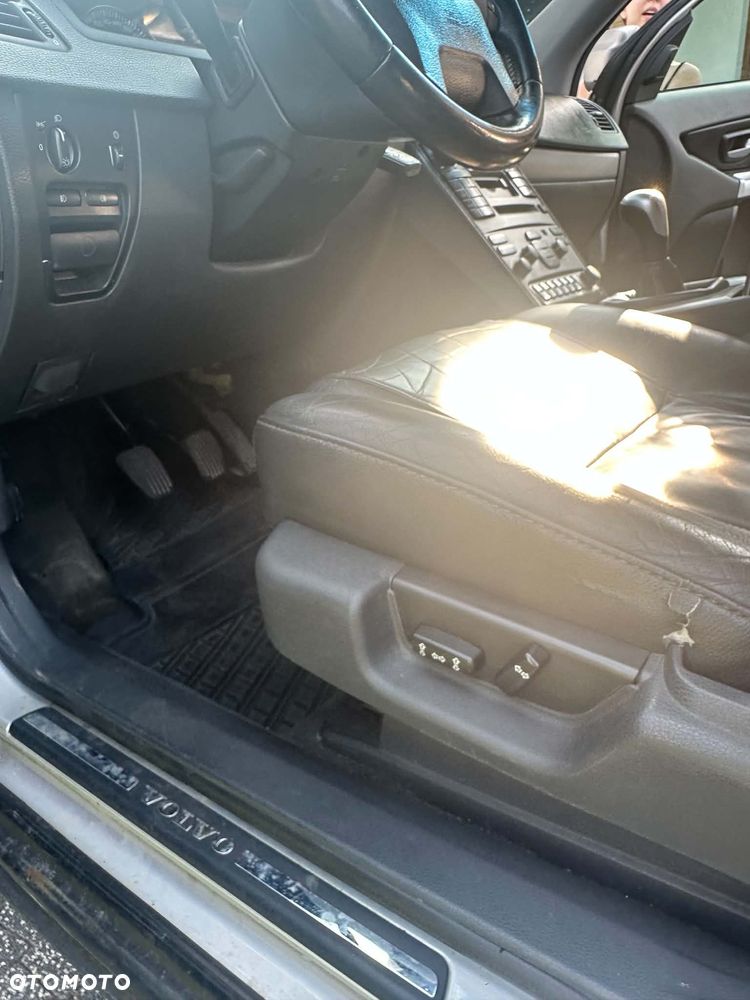 Volvo XC 90 2.5T - 12