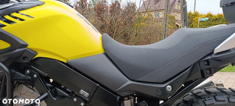 Suzuki V-STROM - 37