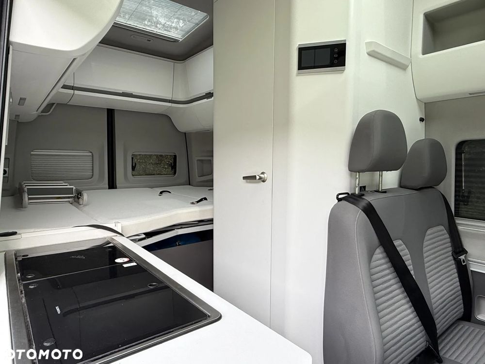 Volkswagen Grand California - 10