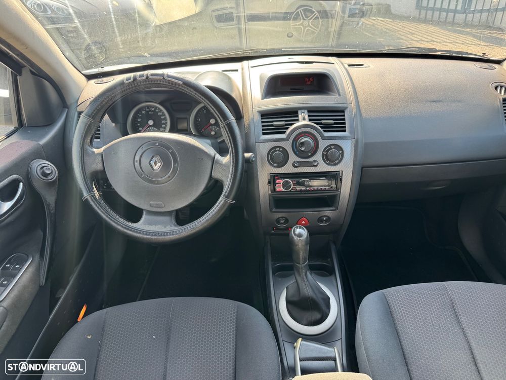 Renault Mégane 1.5 dCi Confort Authentique - 12