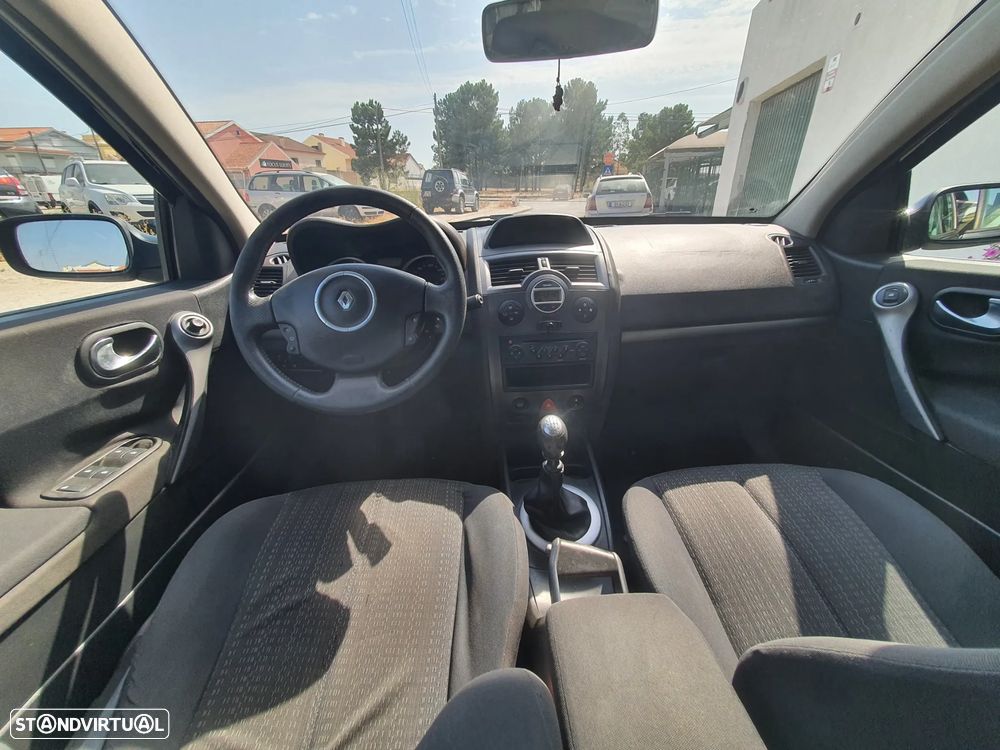 Renault Mégane 1.5 dCi Dynamique - 9