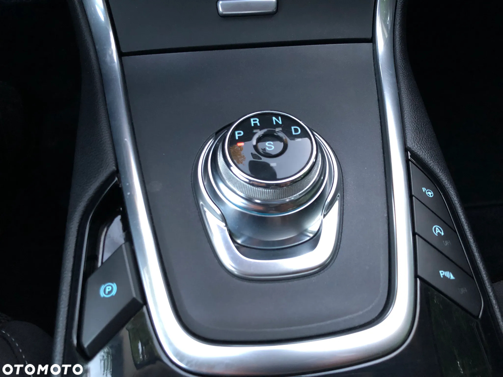 Ford S-Max - 30