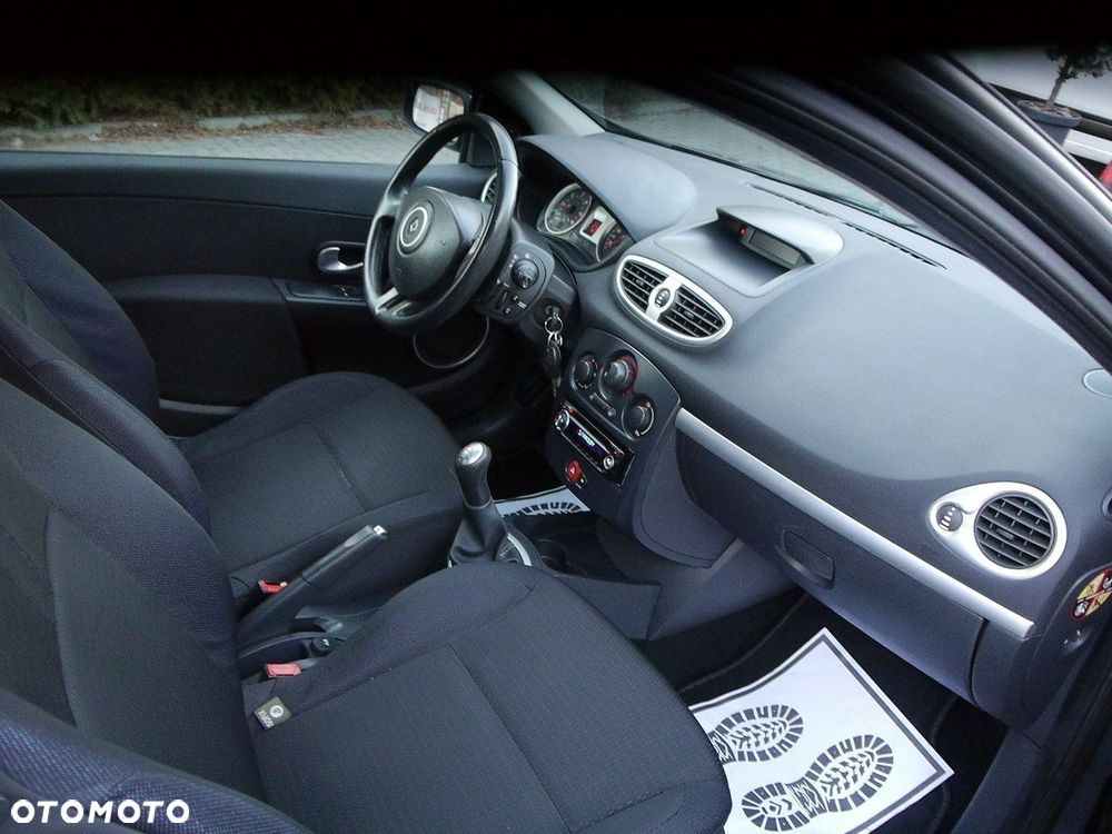 Renault Clio 1.5 dCi Privilege - 20