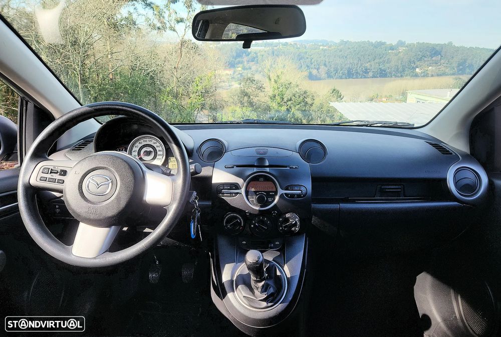 Mazda 2 1.3 MZR Exclusive - 8
