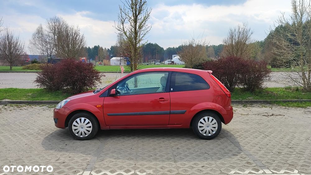 Ford Fiesta 1.6 TDCi Ghia - 18