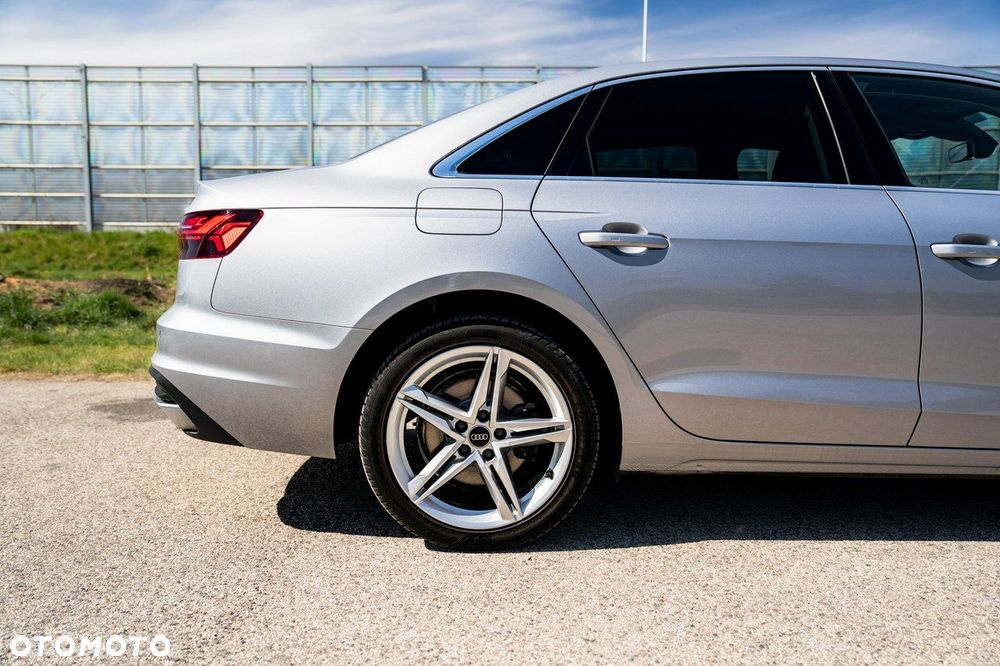 Audi A4 Limousine 35 TFSI mHEV S tronic - 8